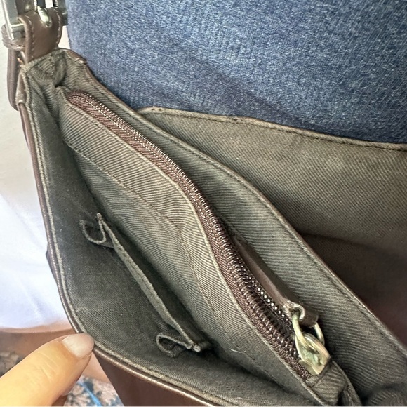 Relic Cross Body Bag Soft Faux Leather Purse Dark Brown Multiple Compartments - Picture 4 of 14